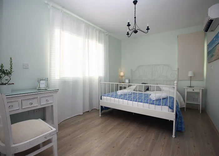 Meltemi * Πάφος